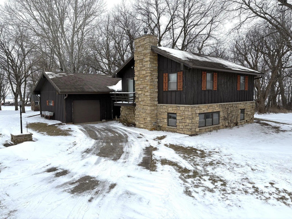 5114 Ne 46th Street, Merton Twp