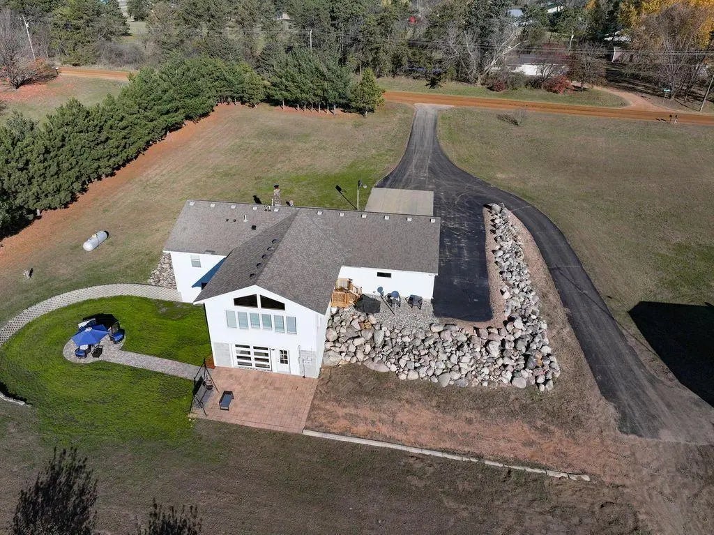 6851 W 195th Street, Jordan