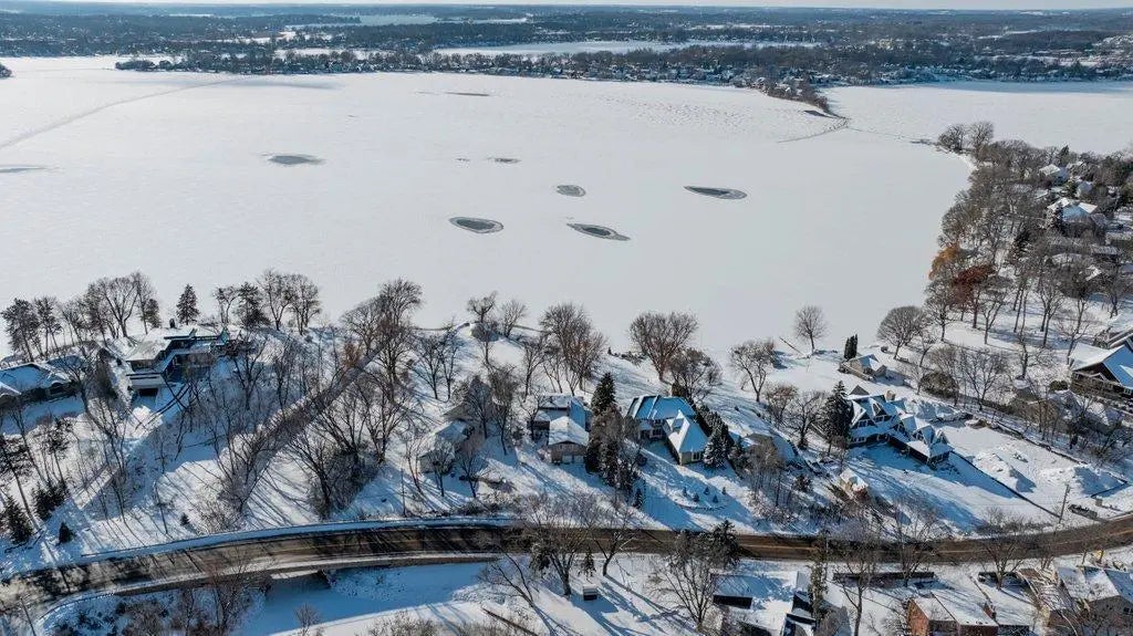 4435 N Shore Drive, Orono