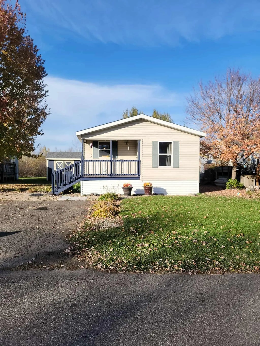 17350 Banyan Road, Shafer