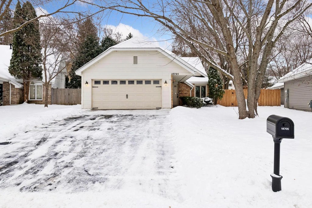 18705 Clear View Drive, Minnetonka