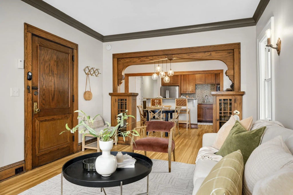 3212 Garfield Avenue 201, Minneapolis