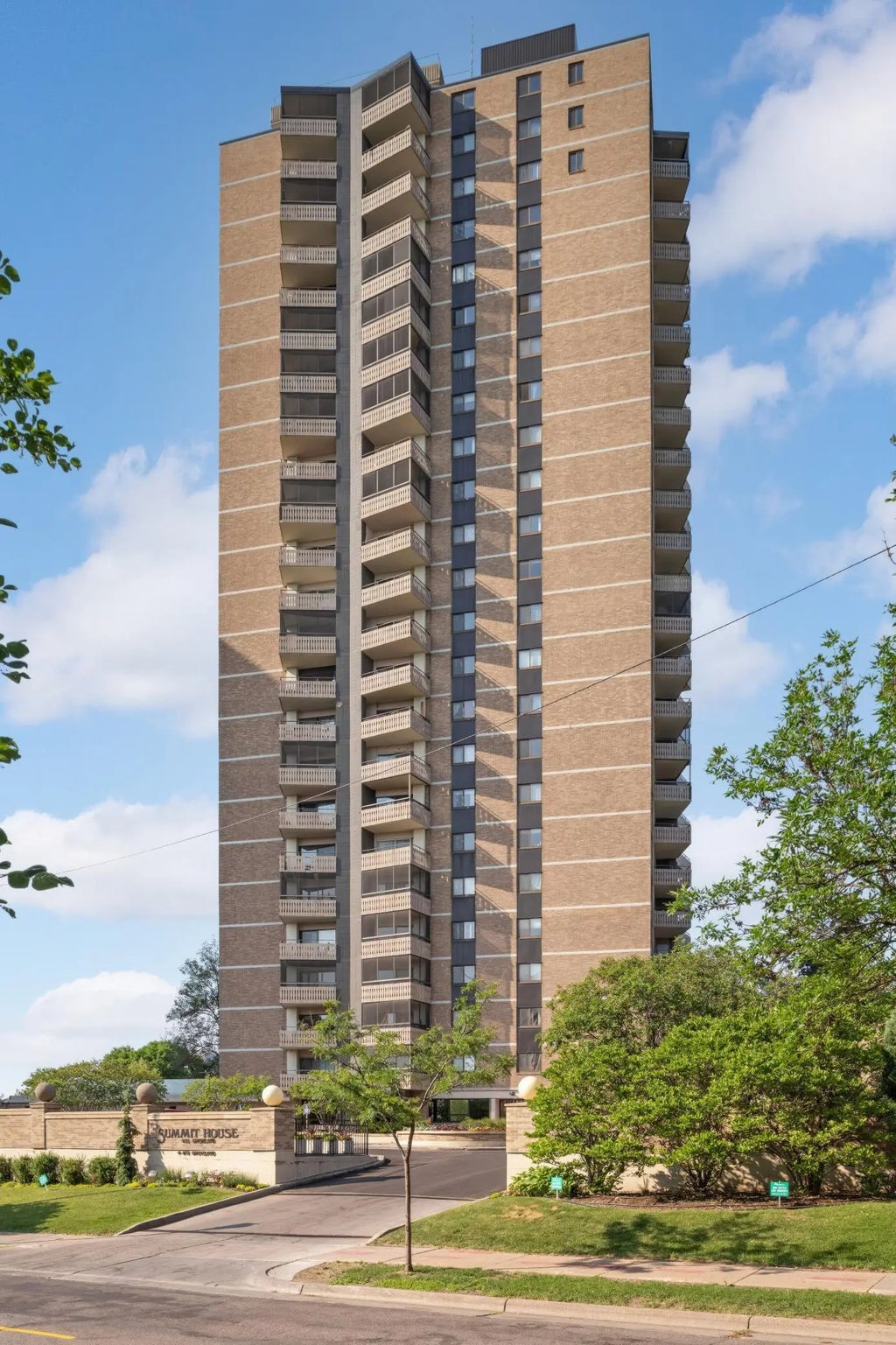 400 Groveland Avenue 413, Minneapolis