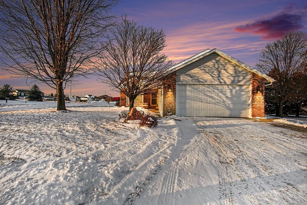 301 E Christensen Drive, Luverne