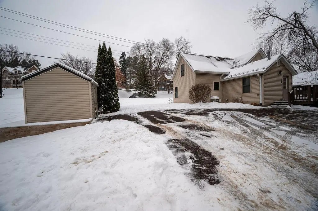 223 E Main Street, Ellsworth