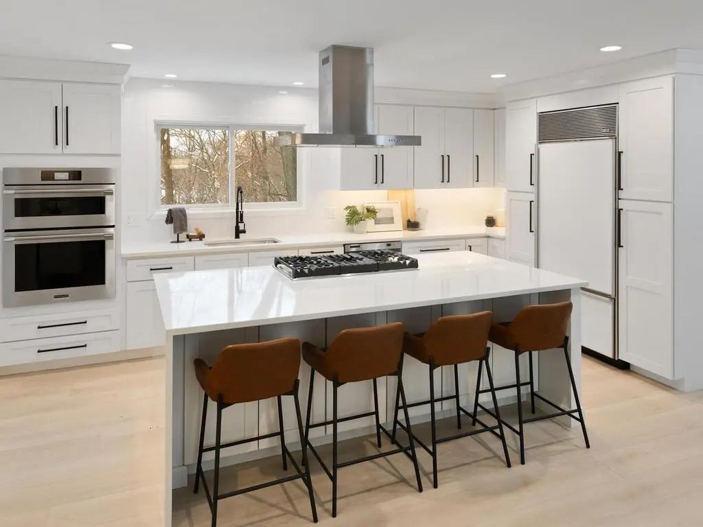 75 E Pleasant Lake Road, North Oaks