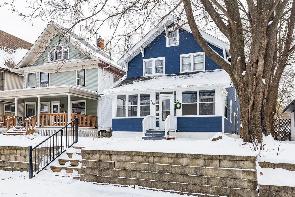 888 Laurel Avenue, Saint Paul