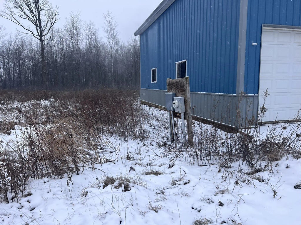 52 40th Street, Clear Lake