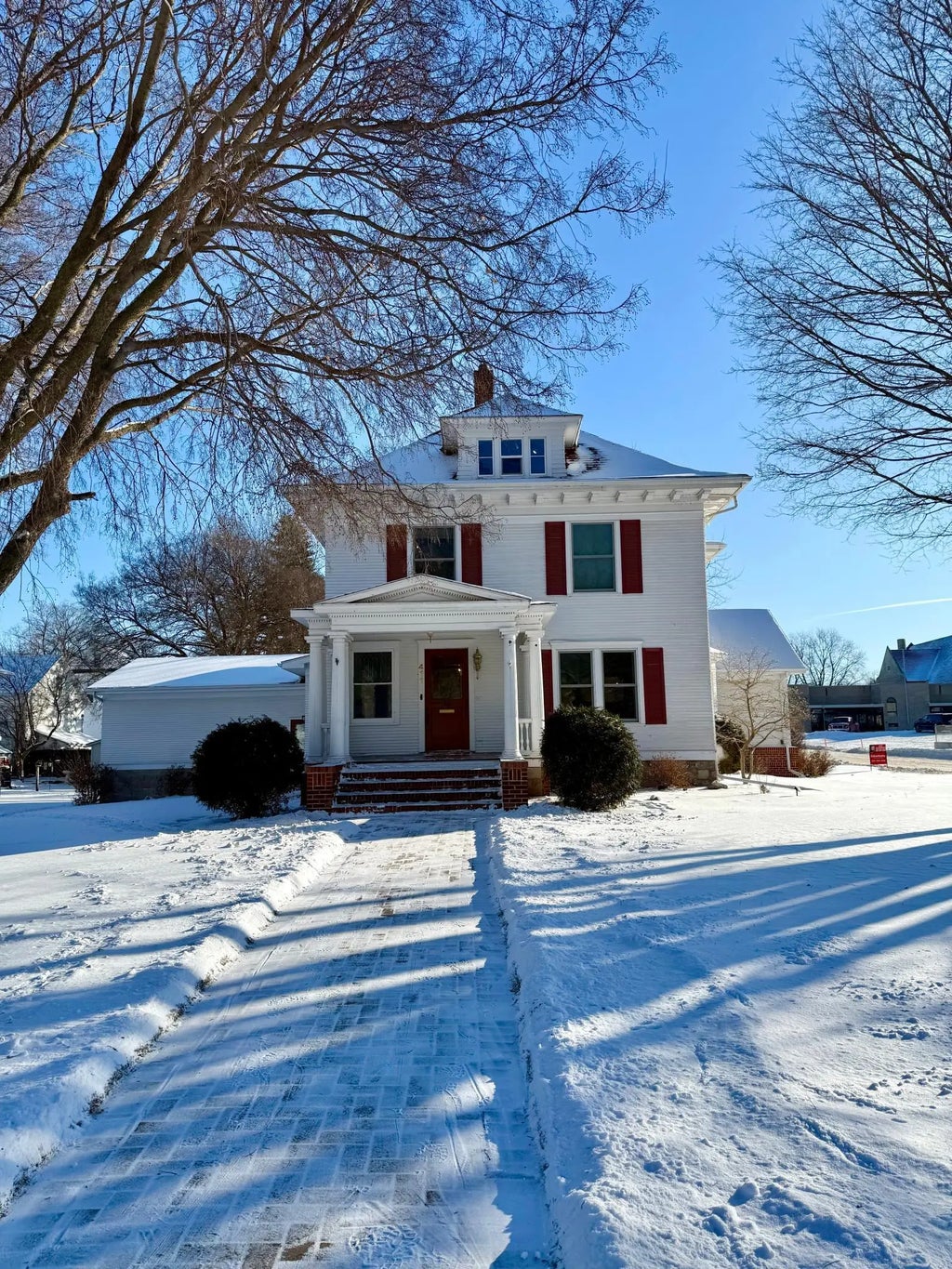 411 Albion Avenue, Fairmont