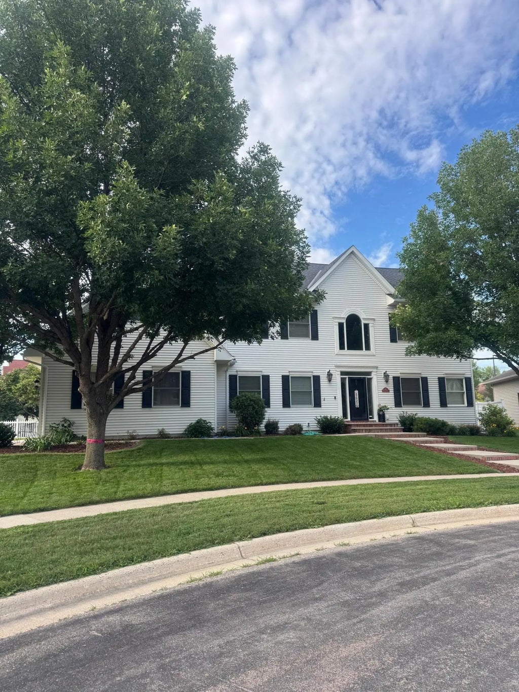 817 Cullen Circle, Marshall