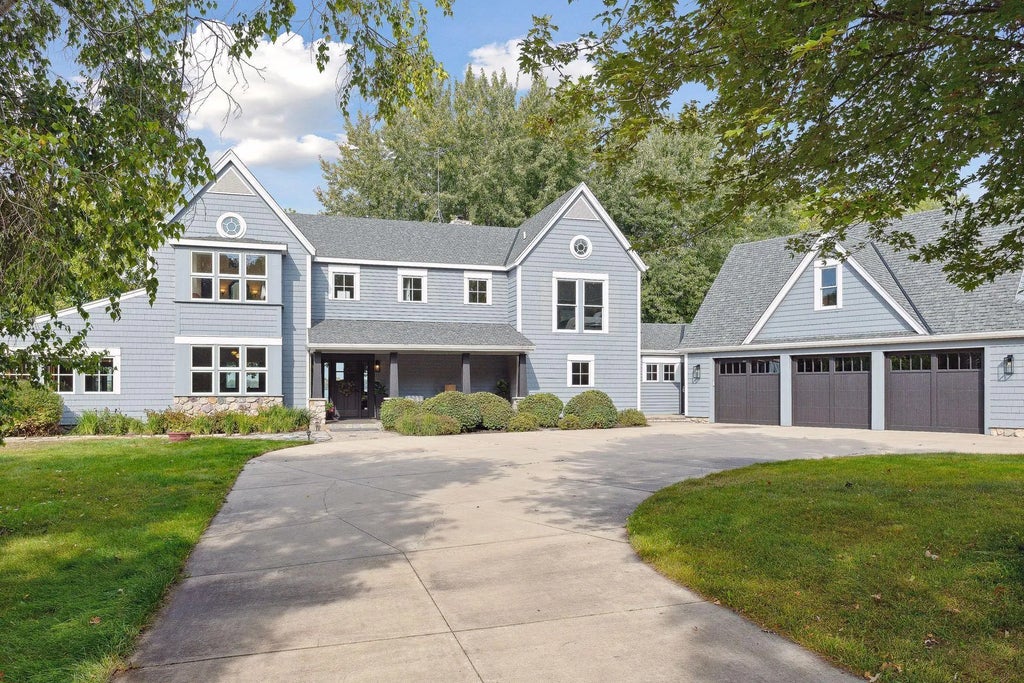 16057 673rd Avenue, Hutchinson