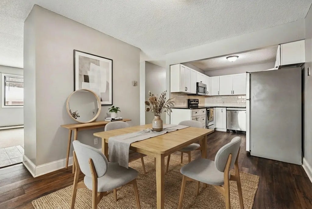 350 Shelard Parkway 111, Saint Louis Park