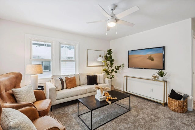 2209 Chateau Lane, Mound