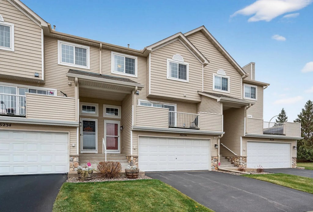16236 70th Place N, Maple Grove