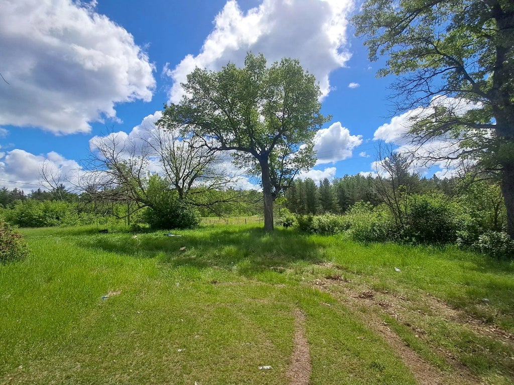 26952 County Road Ff, Webster