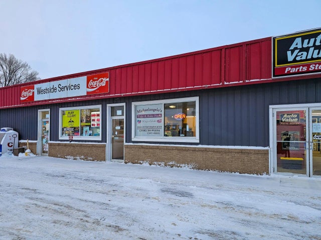 657 West Main St, Perham