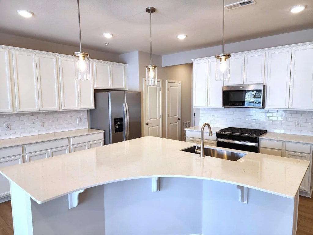 6286 Larkspur Lane, Corcoran