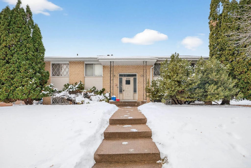 2725 Virginia Avenue N, New Hope