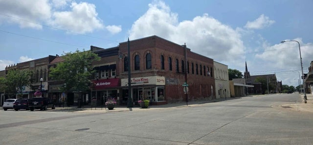 104 S Broadway Avenue, Albert Lea