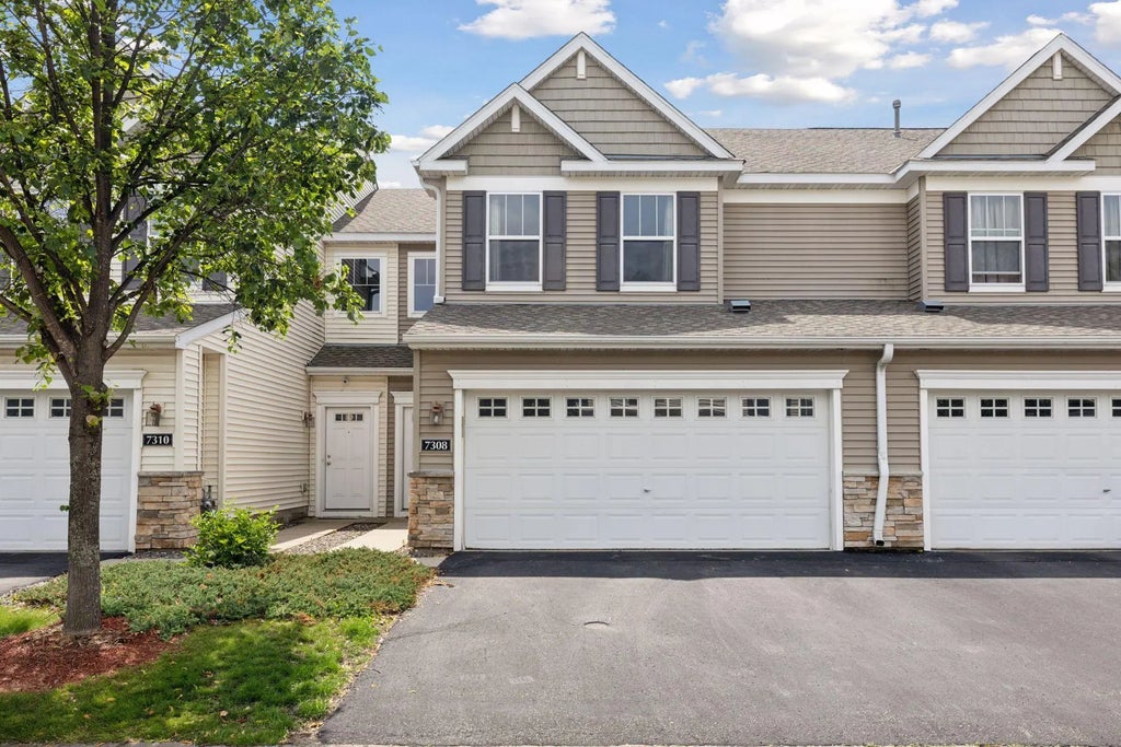 7308 Unity Lane N, Brooklyn Park