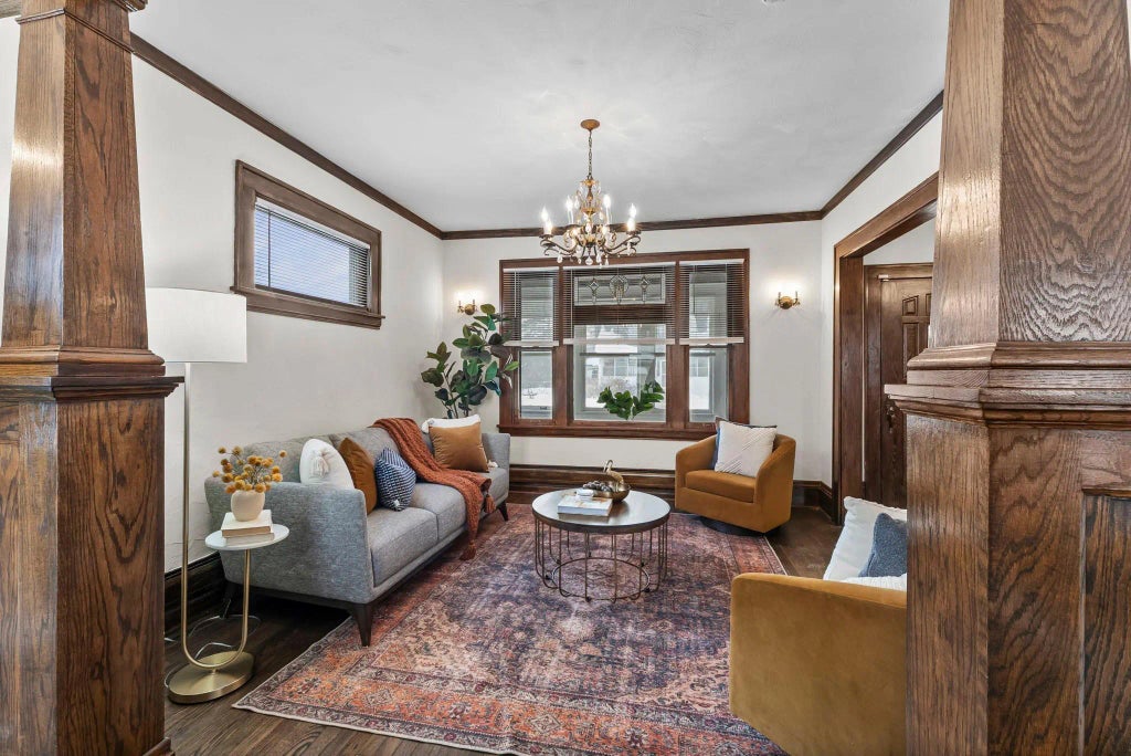 137 9th Avenue S, South St Paul