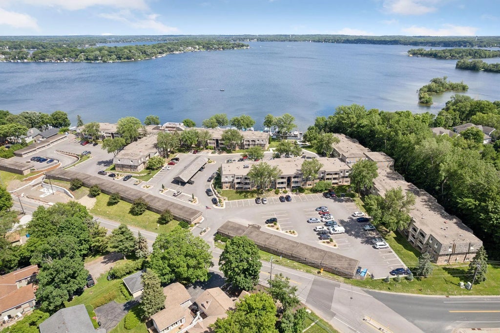 4371 Wilshire Boulevard 308, Mound