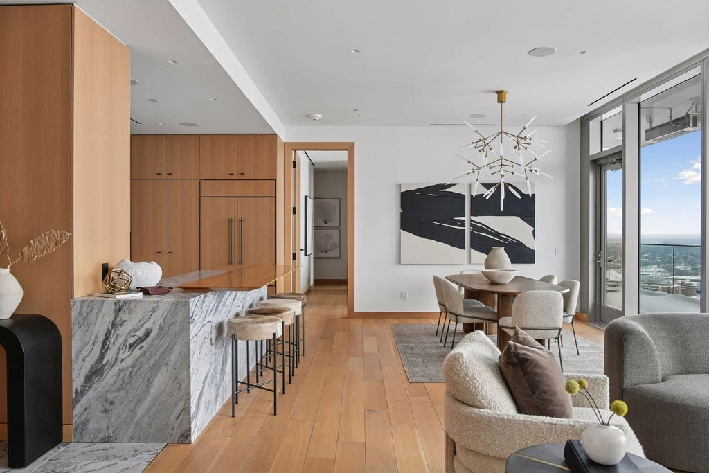 255 Hennepin Avenue 3304, Minneapolis