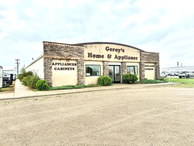 1084 3rd Street Nw, Roseau