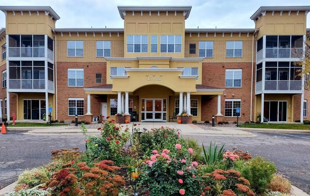 15001 Burnhaven Drive 104, Burnsville