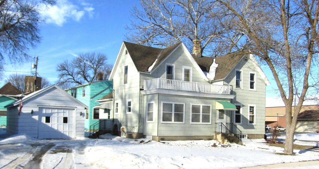 712 7th Street, Dawson