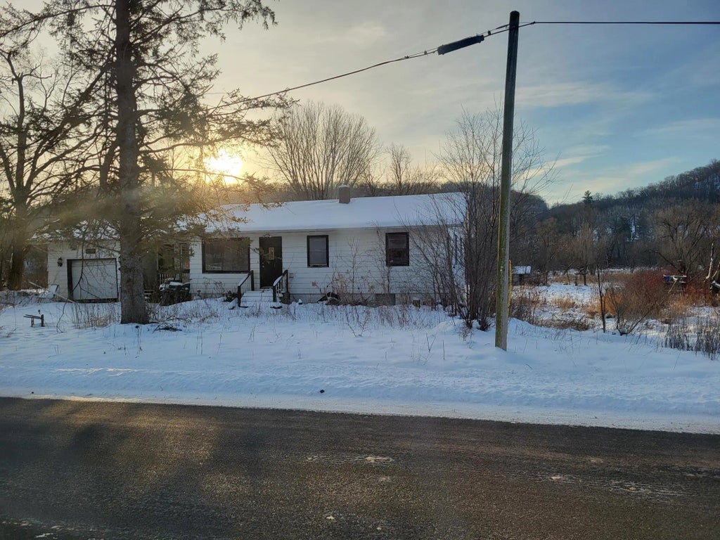 22867 S Main Drive, Rollingstone