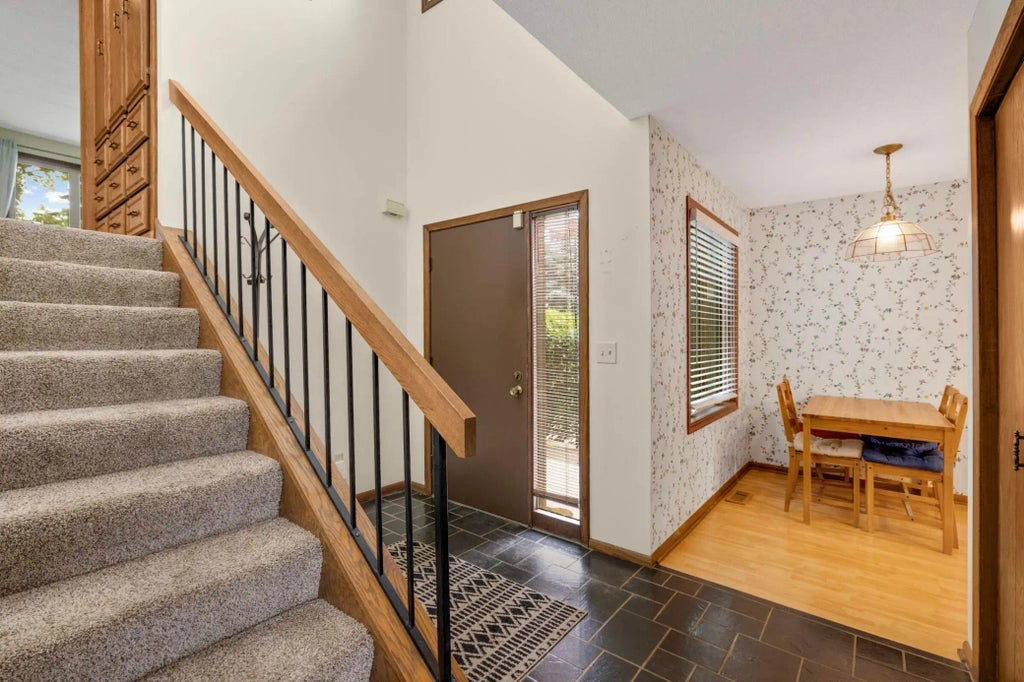 6701 W 82nd Street, Bloomington