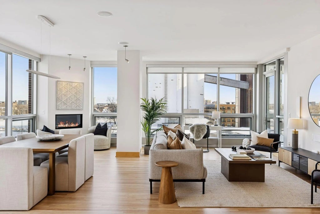 222 2nd Street Se 704, Minneapolis