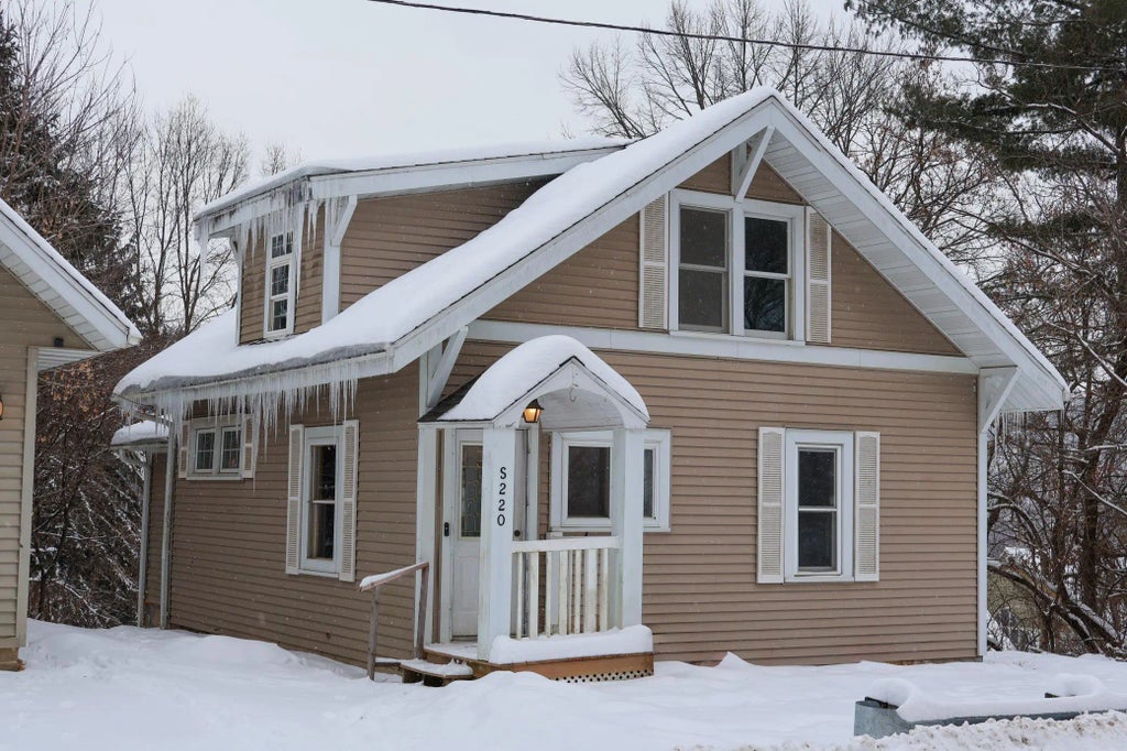 S220 Glade Avenue, Spring Valley