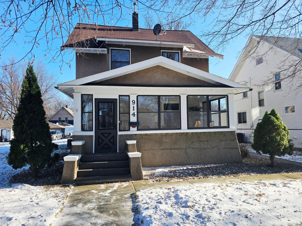 914 N 4th Street, Montevideo