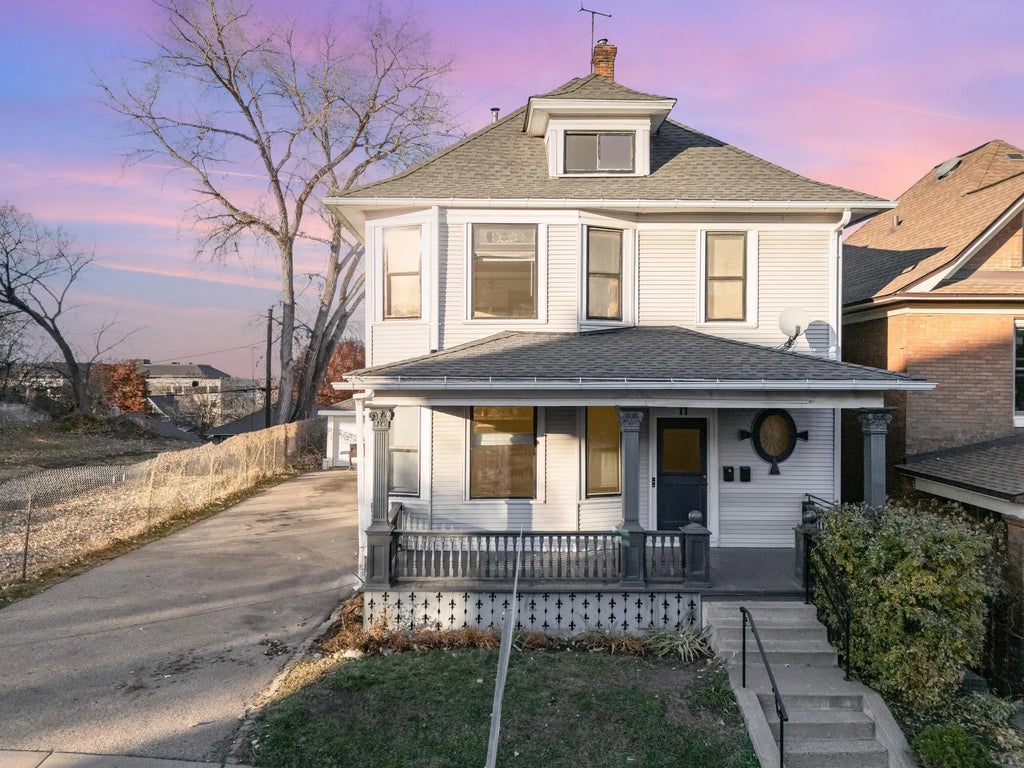 11 Como Avenue, Saint Paul