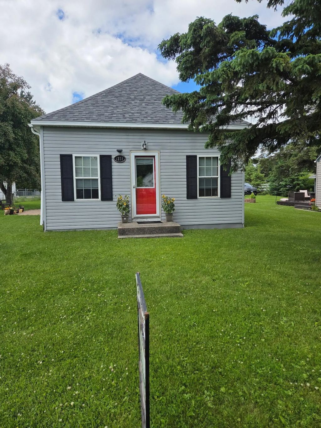 1221 Knight Avenue N, Thief River Falls