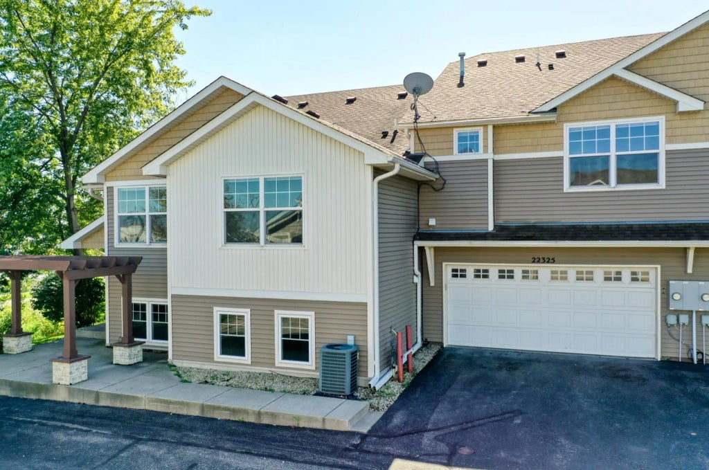 22325 Cameo Court, Forest Lake