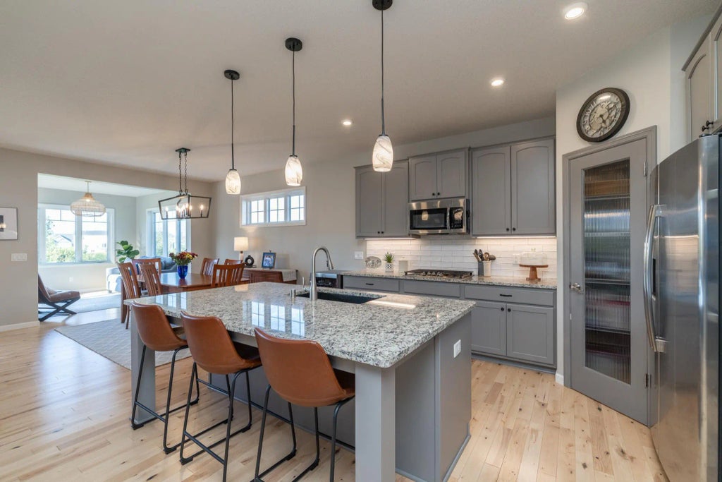 7997 183rd Street W, Lakeville