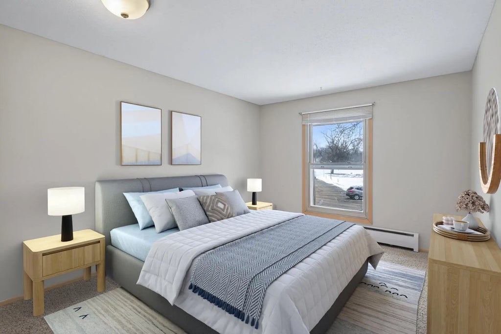 920 9th Avenue S 5, Hopkins