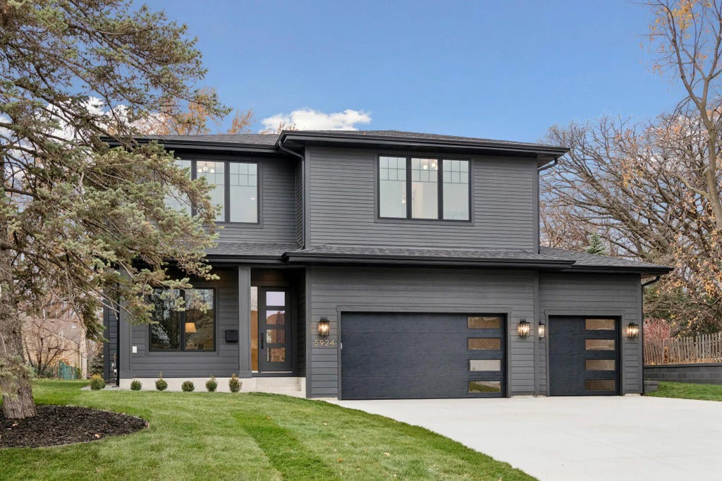 5805 Kellogg Avenue, Edina