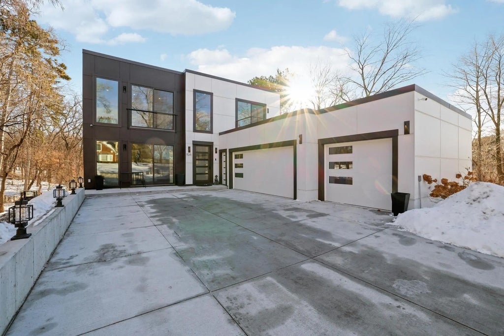 1125 Tyrol Trail, Golden Valley