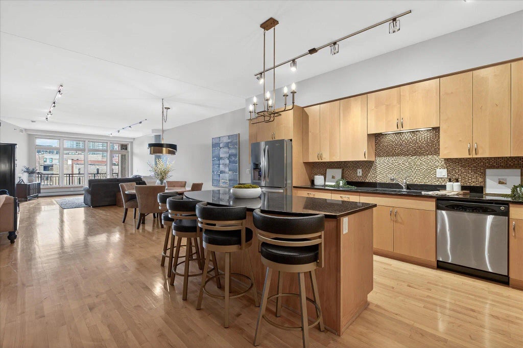 111 4th Avenue N 304, Minneapolis