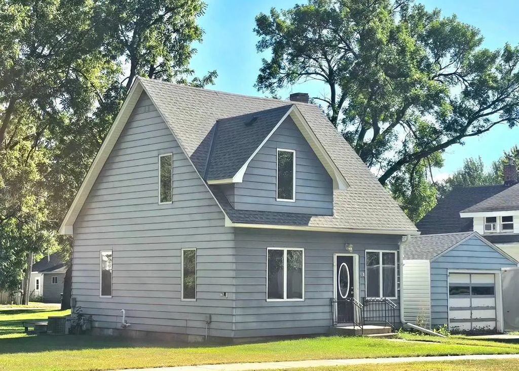 204 E 1st Street, Morris