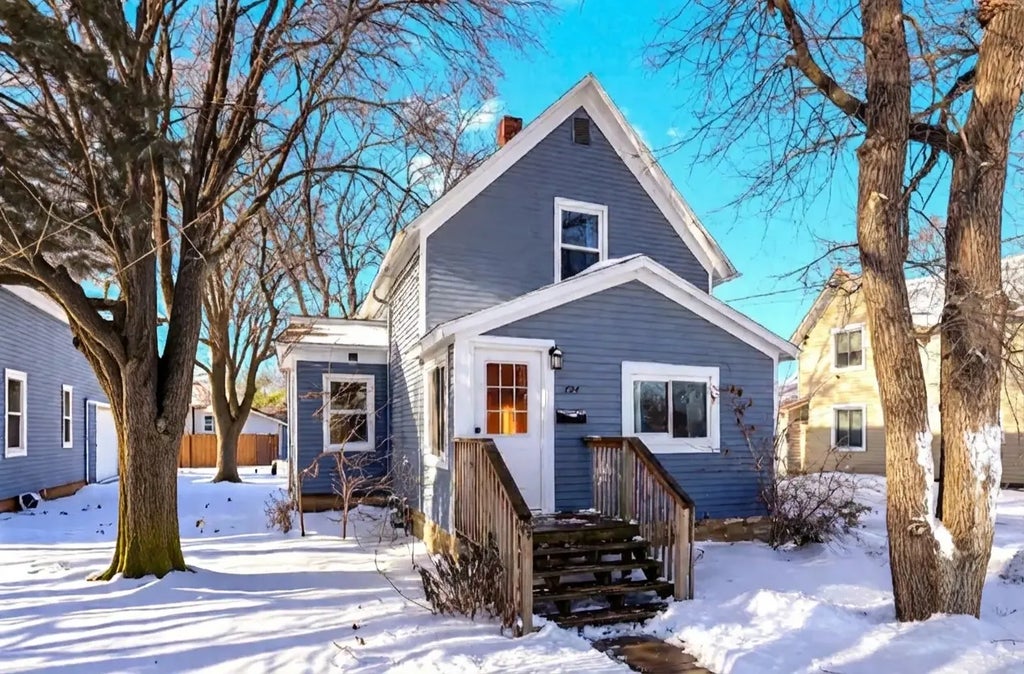 724 8th Avenue Nw, Faribault