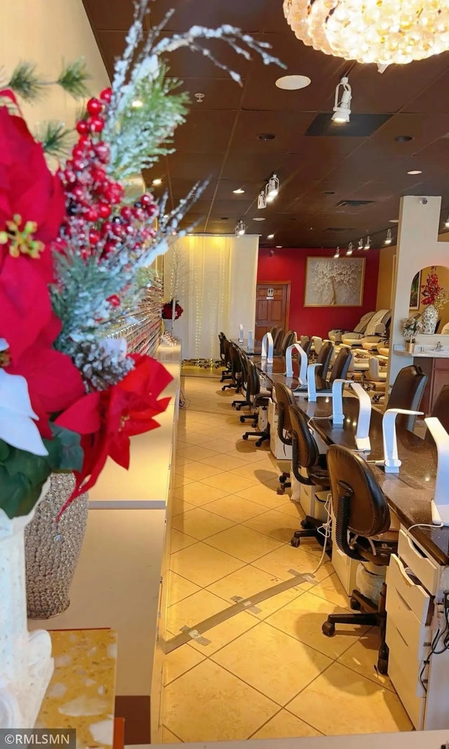 1049 Helmo Ave North, Oakdale