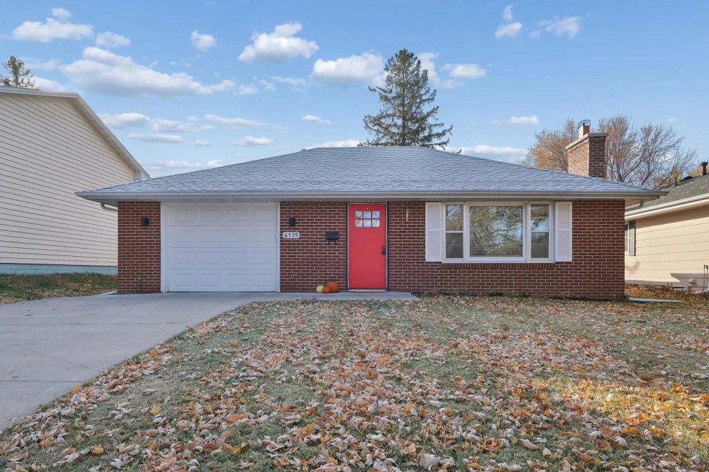 6539 Olympia Street, Golden Valley