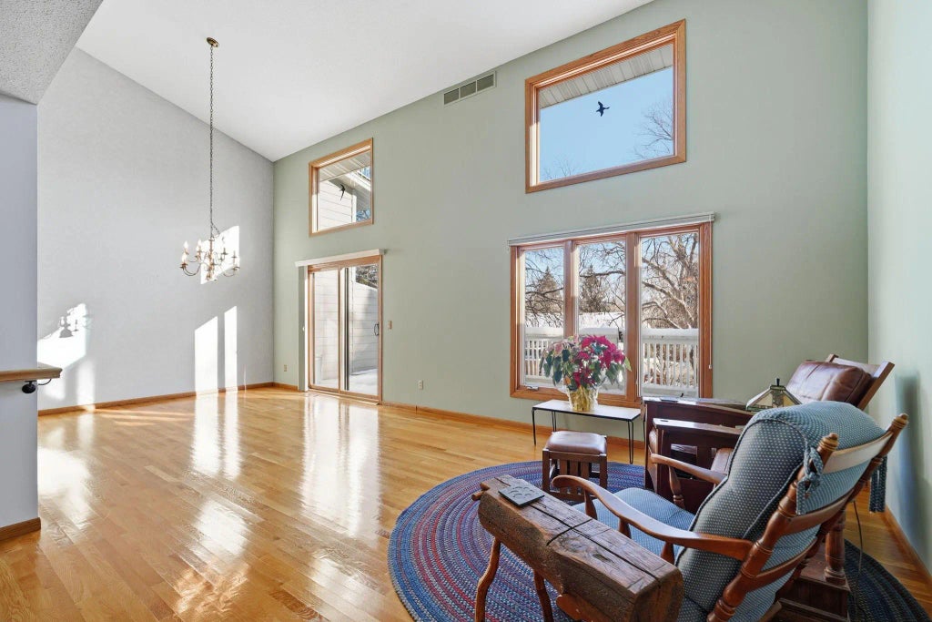 6733 W 82nd Street, Bloomington