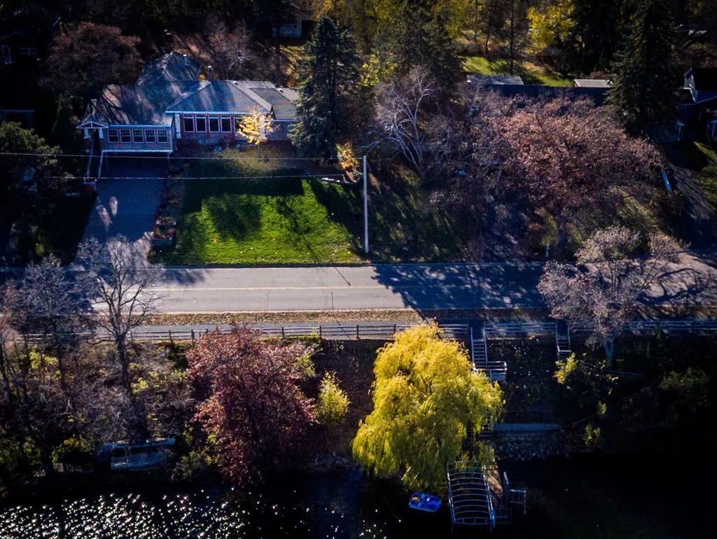 318 Mccarrons Boulevard S, Roseville