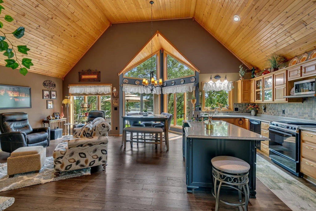 72959 235th Street, Dassel